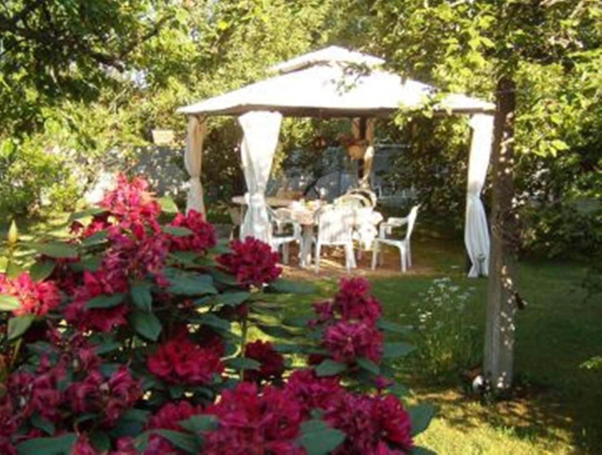 Bed and Breakfast La Longere Des Gillettes Bezenet Экстерьер фото