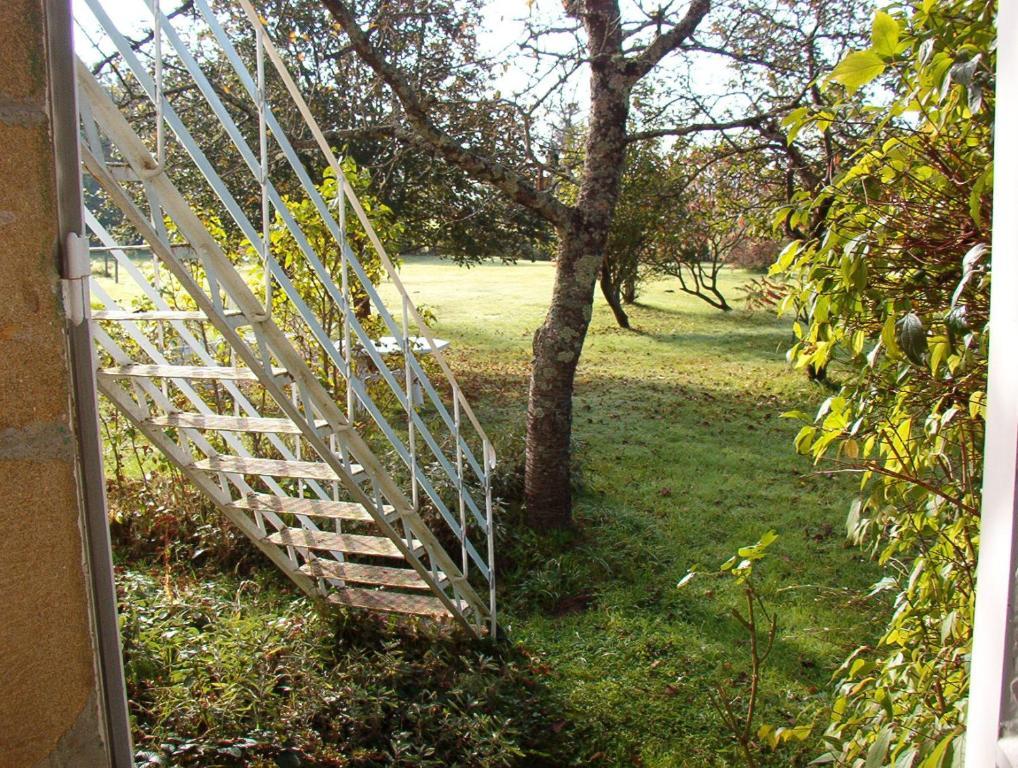 Bed and Breakfast La Longere Des Gillettes Bezenet Номер фото